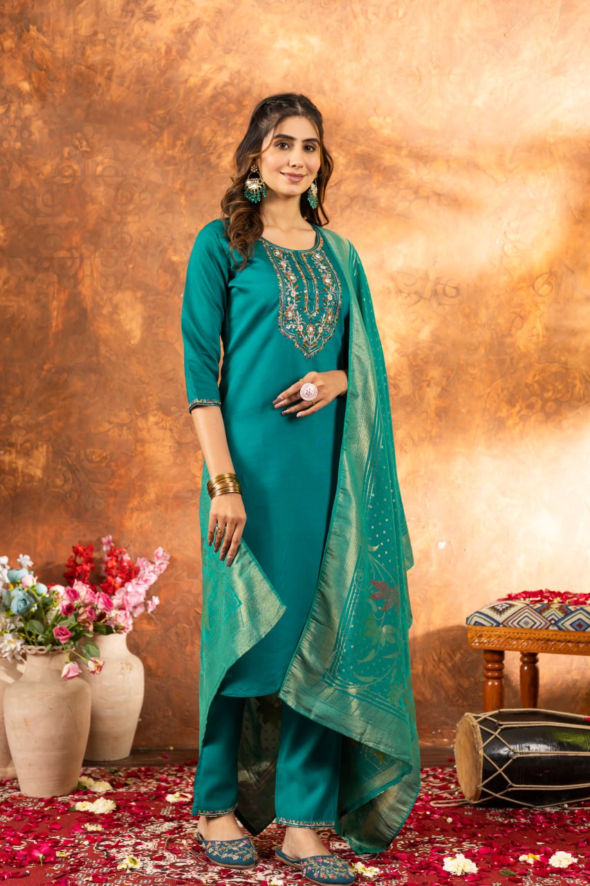 Women's Magenta Embroidered Kurta Pant Set with Jacquard Dupatta | Festive Ethnic Wear