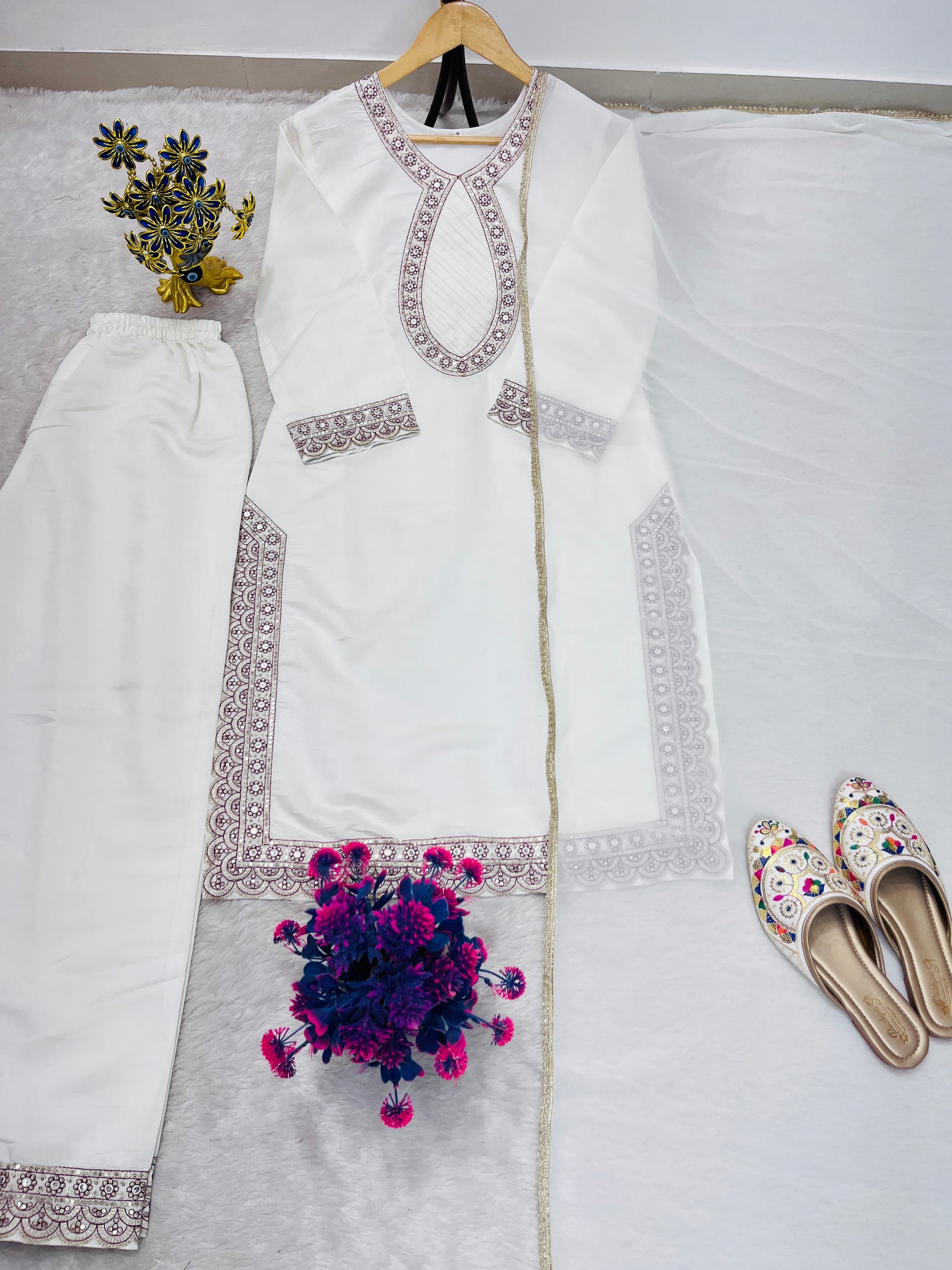 Elegant Ivory Embroidered 3 Piece Suit Set with Dupatta