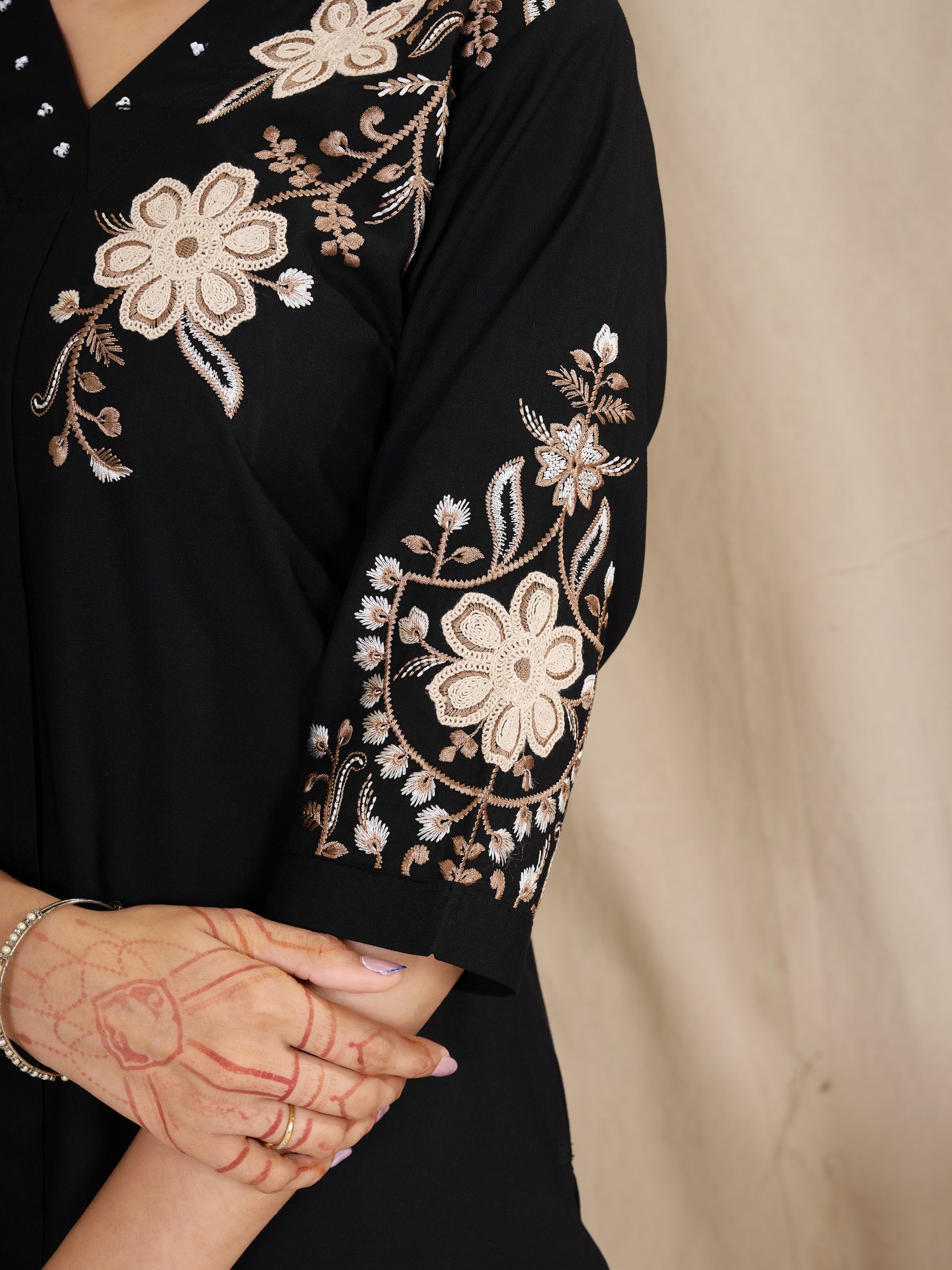 Floral Embroidered V-Neck Kurta Pant Co-Ord Set for Women
