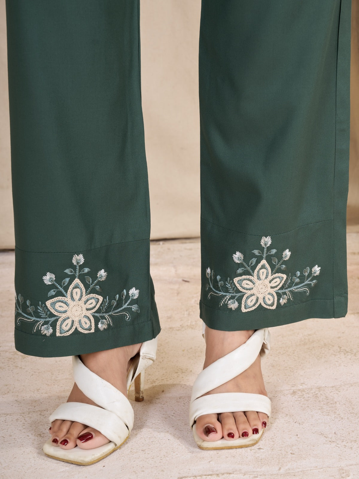 Floral Embroidered V-Neck Kurta Pant Co-Ord Set for Women