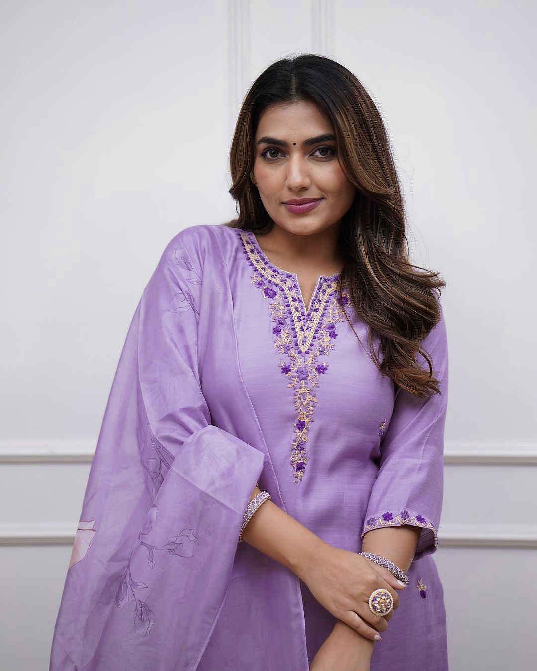 ILARAA Women's Lavender Embroidered Rayon Slub Kurta Pant Set with Chanderi Dupatta Front View
