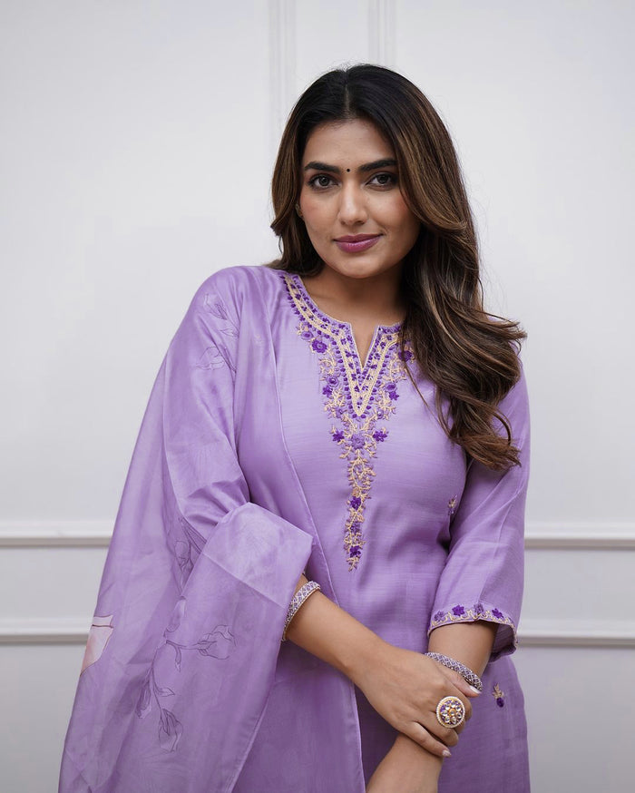 ILARAA Women's Lavender Embroidered Rayon Slub Kurta Pant Set with Chanderi Dupatta Front View