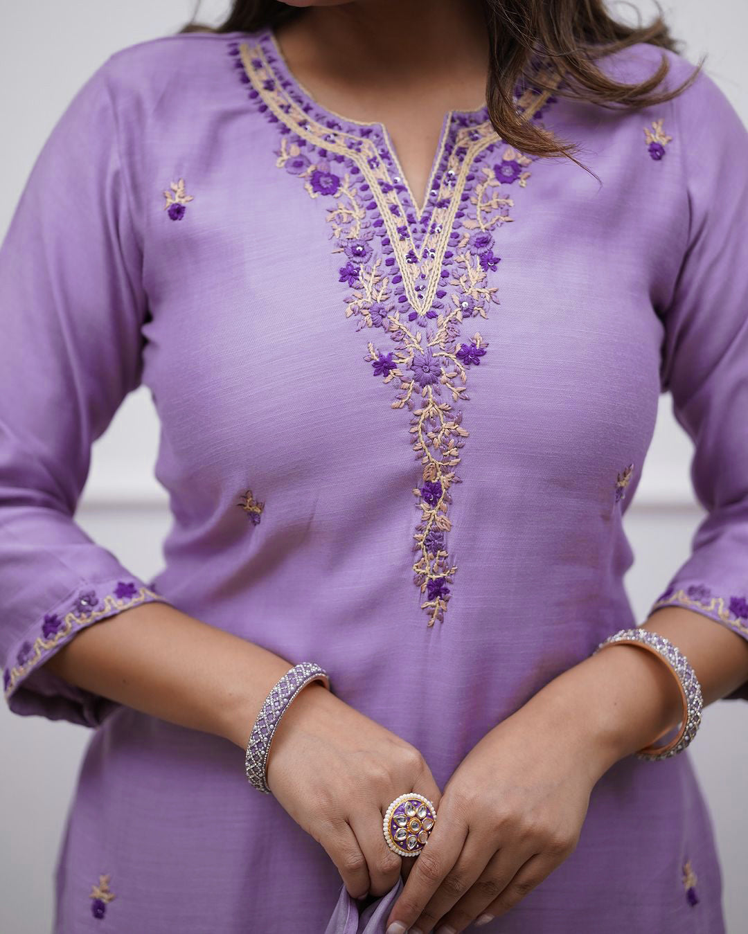 Close-up of Embroidered V Neck on ILARAA Lavender Kurta
