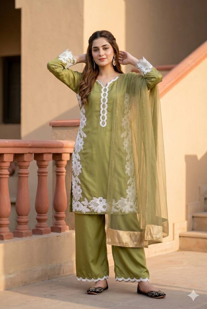 Elegant Embroidered 3-Piece Pakistani Suit with Floral Lace & Dupatta