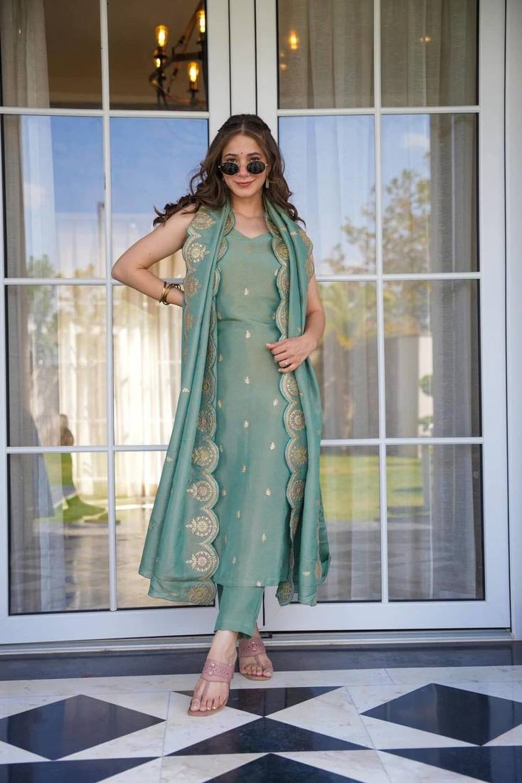 Women’s Embroidered Kurta Pant Dupatta Set | Elegant 3 Piece Ethnic Suit