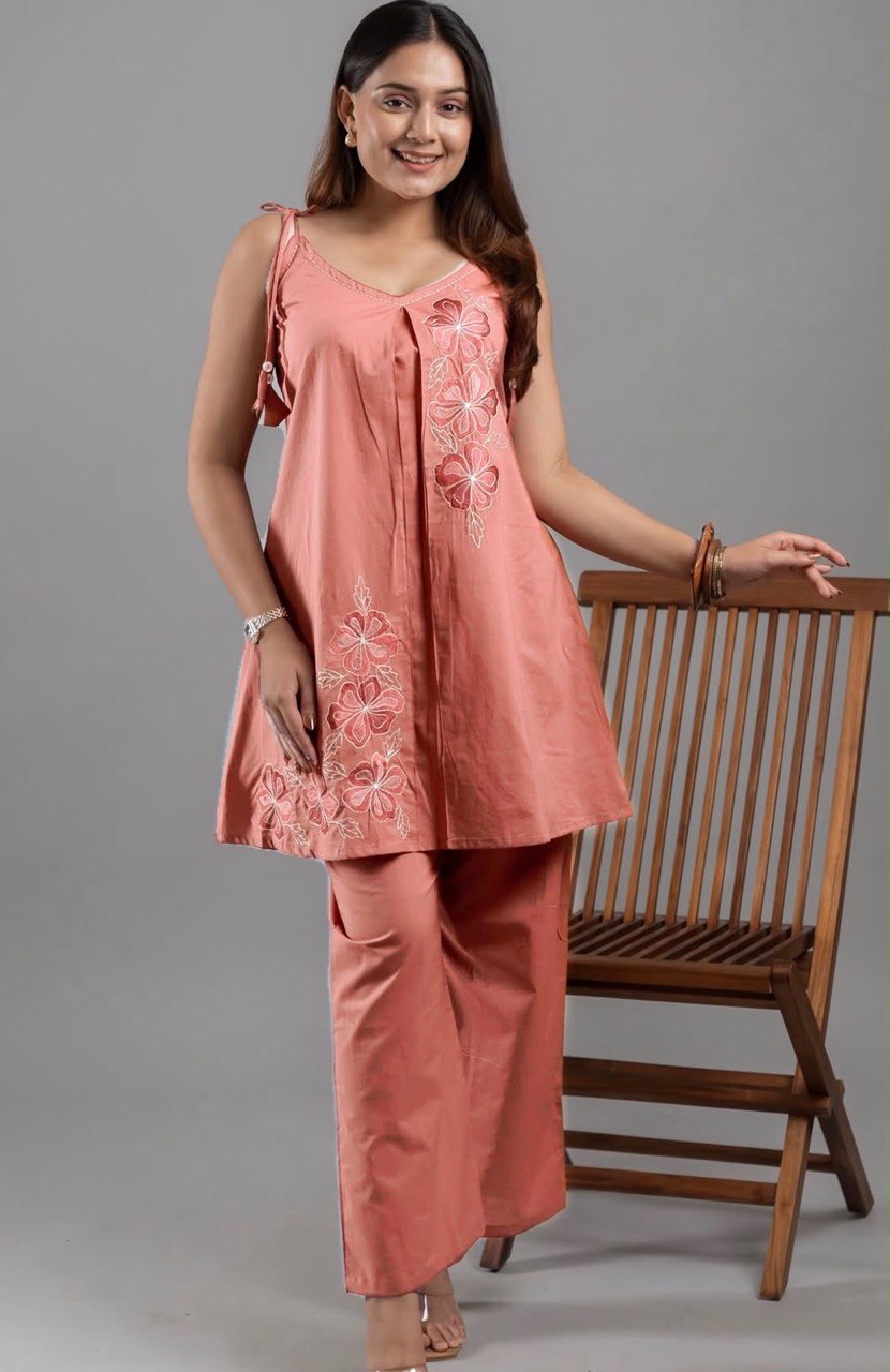 Peach Floral Embroidered Sleeveless Kurta Pant Set