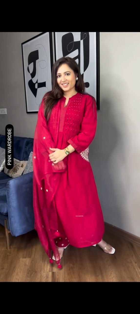 Pure Cotton 60x60 printed women’s suit set with handwork neckline, hand Buti work, matching pant, dupatta and bracelet